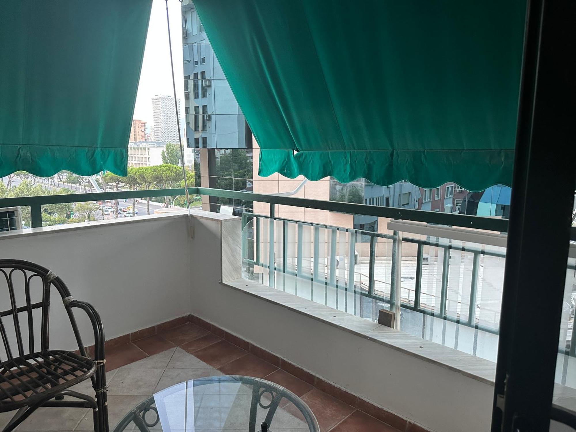 Amo Tower Center Apartment *