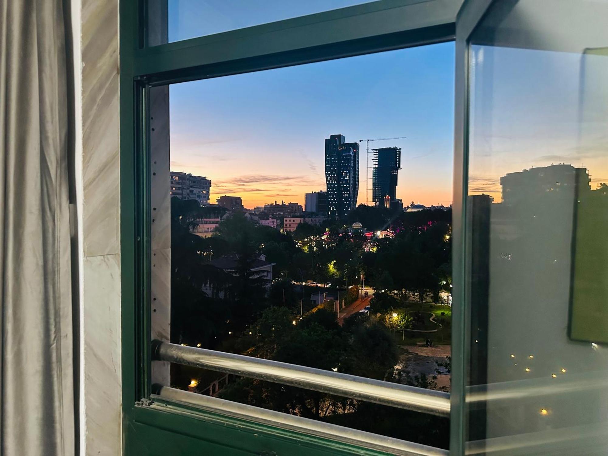 Apartment Amo Tower Center *